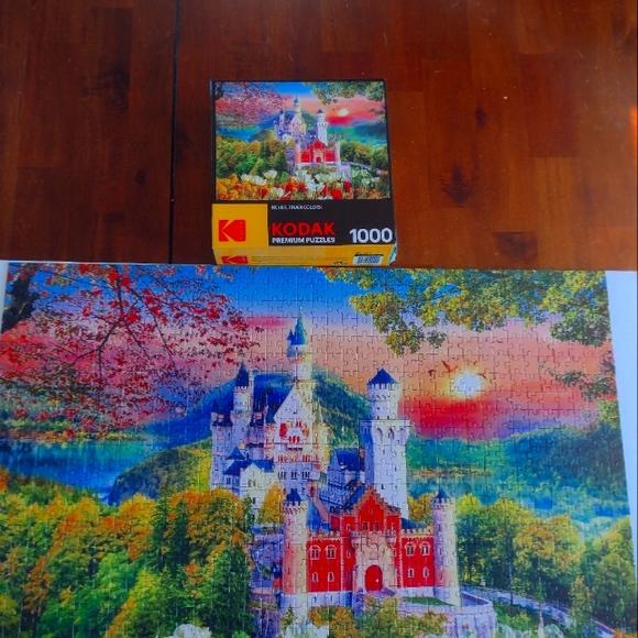 Famous Neuschwanstein Medieval Castle in Germany 1000 piece puzzle - Picture 1 of 1